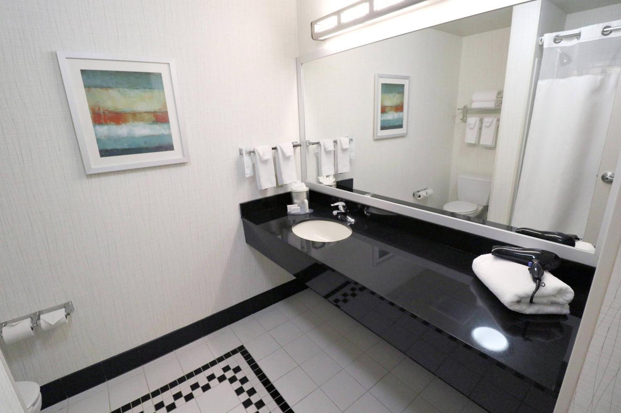Fairfield Inn & Suites Des Moines Airport Экстерьер фото