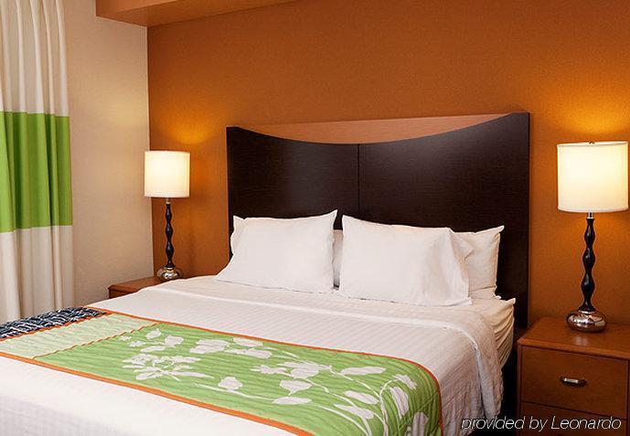 Fairfield Inn & Suites Des Moines Airport Номер фото